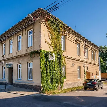 Pokoj Se Sprchovym Koutem A Toaletou *